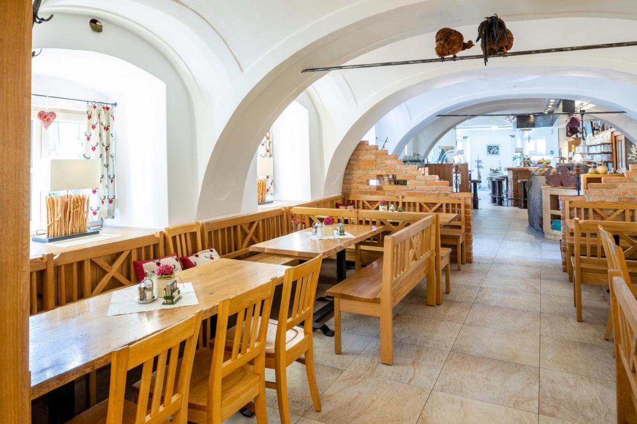 Hotel Perbersdorfer Heuriger Neuhofen an der Ybbs Esterno foto